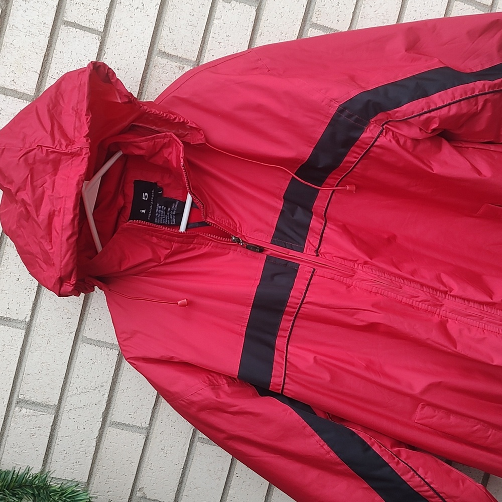 Red Coat - Picture 6 of 12